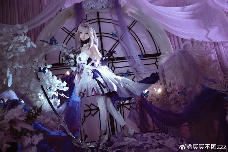 《崩坏星穹铁道》遐蝶cosplay展示