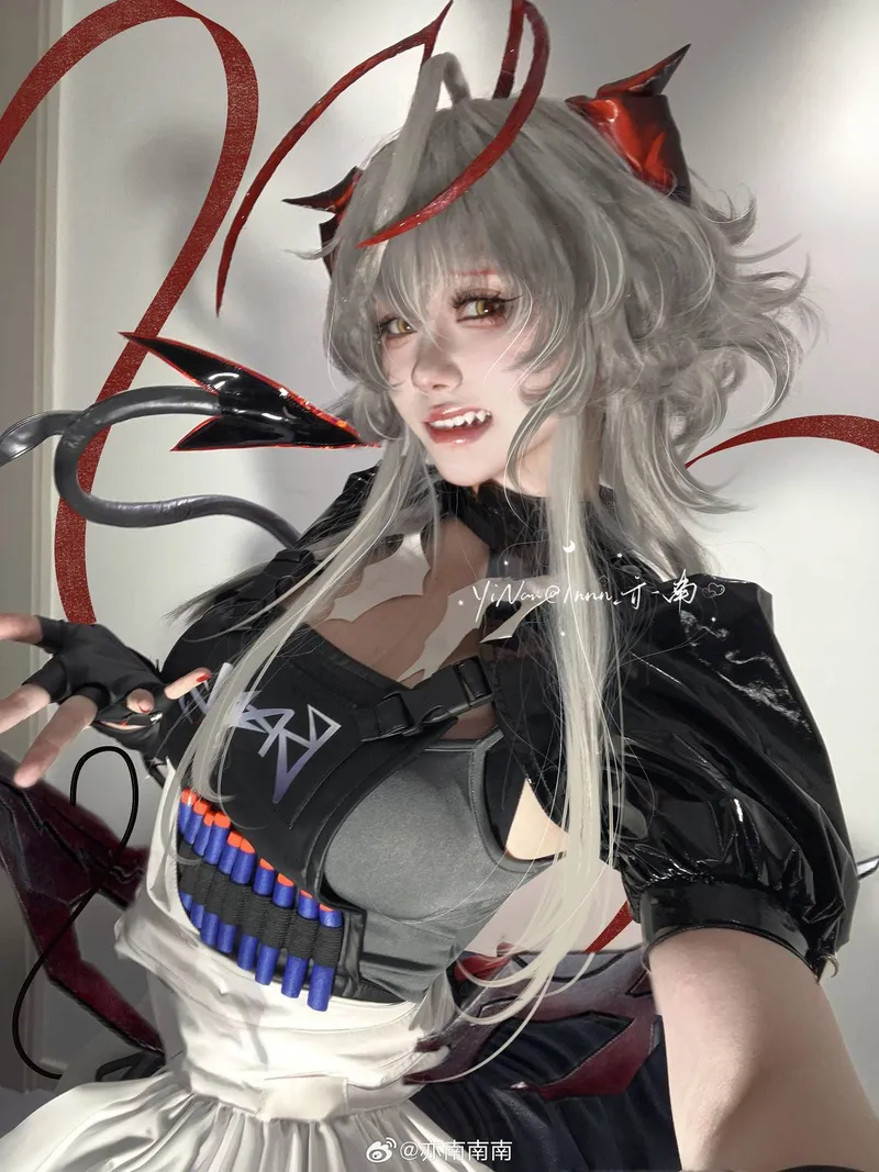 《明日方舟》维什戴尔cosplay展示