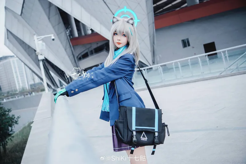 《蔚蓝档案》砂狼白子cosplay展示