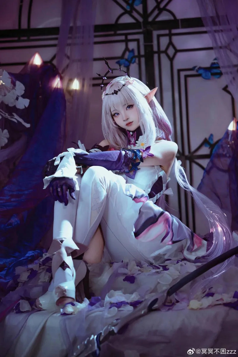 《崩坏星穹铁道》遐蝶cosplay展示