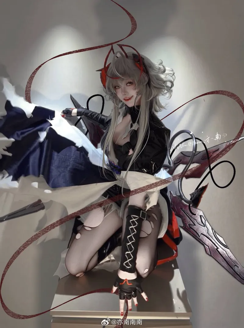 《明日方舟》维什戴尔cosplay展示