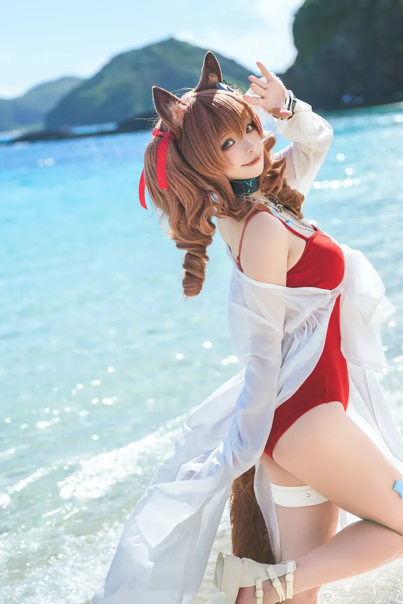 《明日方舟》安洁莉娜Cosplay展示