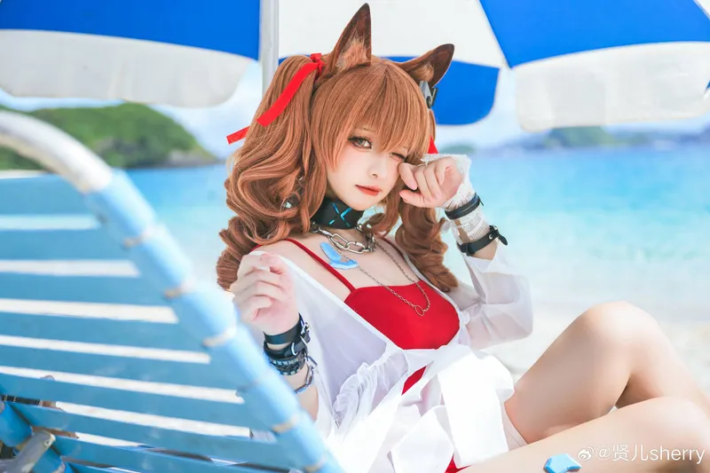 《明日方舟》安洁莉娜Cosplay展示