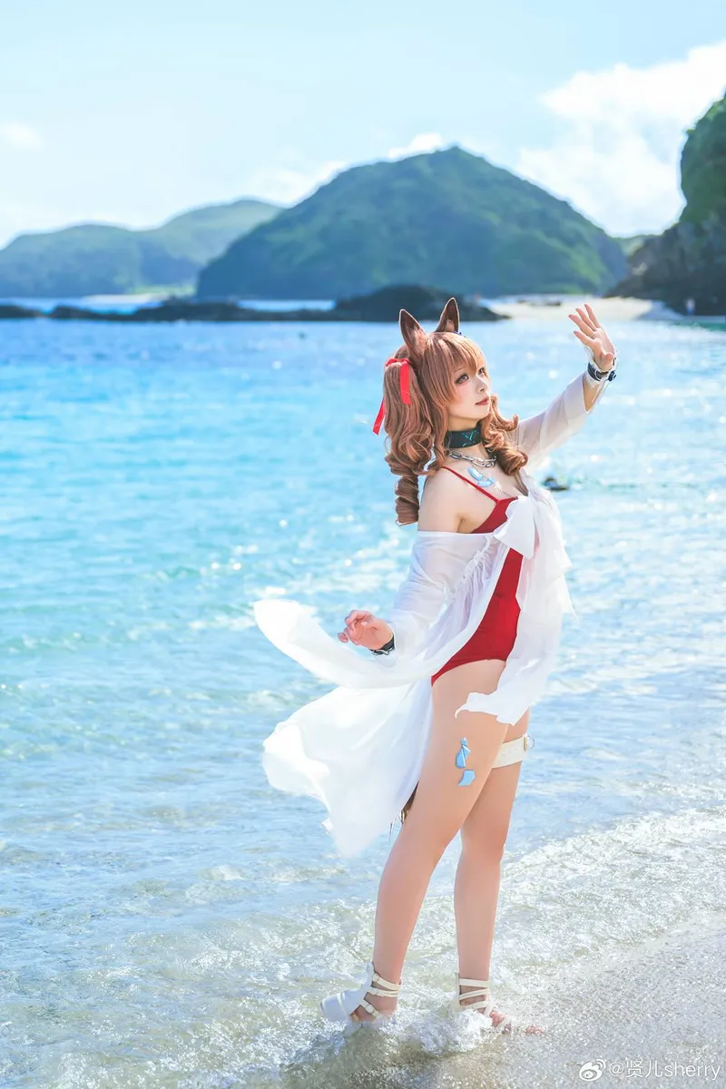 《明日方舟》安洁莉娜Cosplay展示