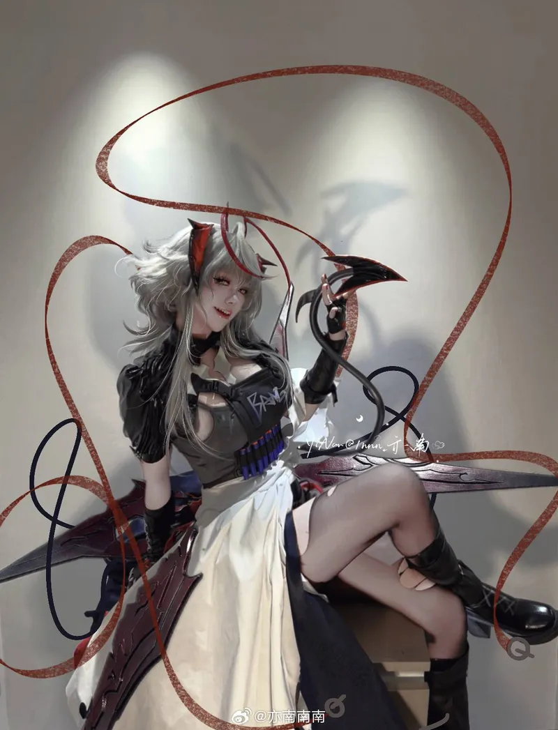 《明日方舟》维什戴尔cosplay展示