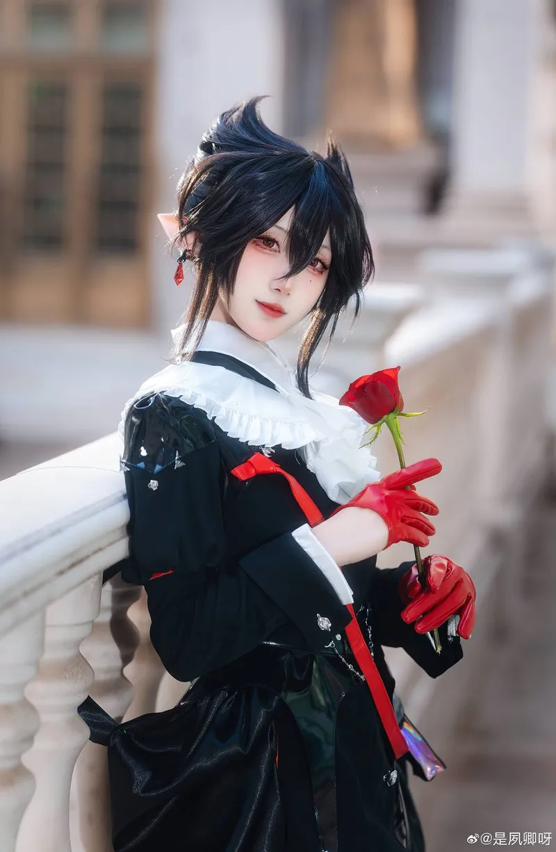 《明日方舟》隐德来希cosplay展示