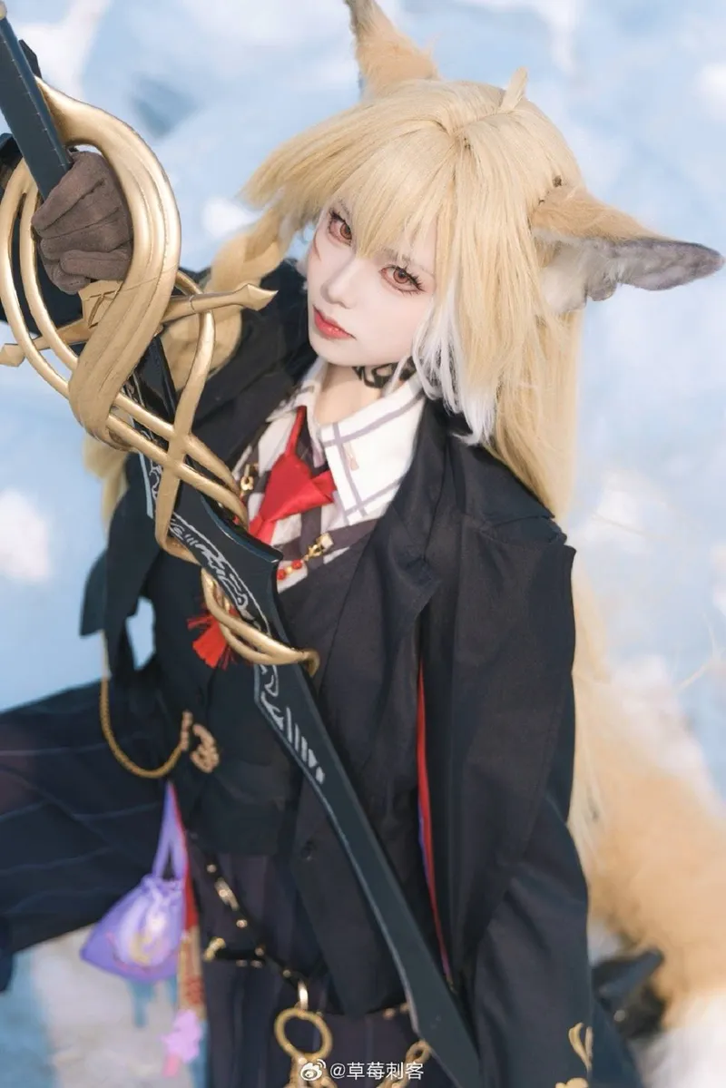 《明日方舟》忍冬cosplay展示