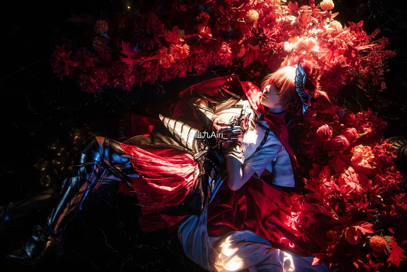 《明日方舟》菲亚梅塔cosplay展示