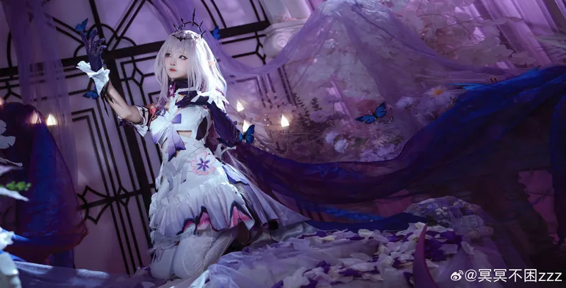 《崩坏星穹铁道》遐蝶cosplay展示