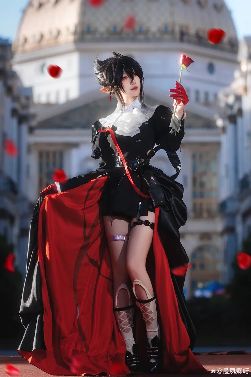 《明日方舟》隐德来希cosplay展示