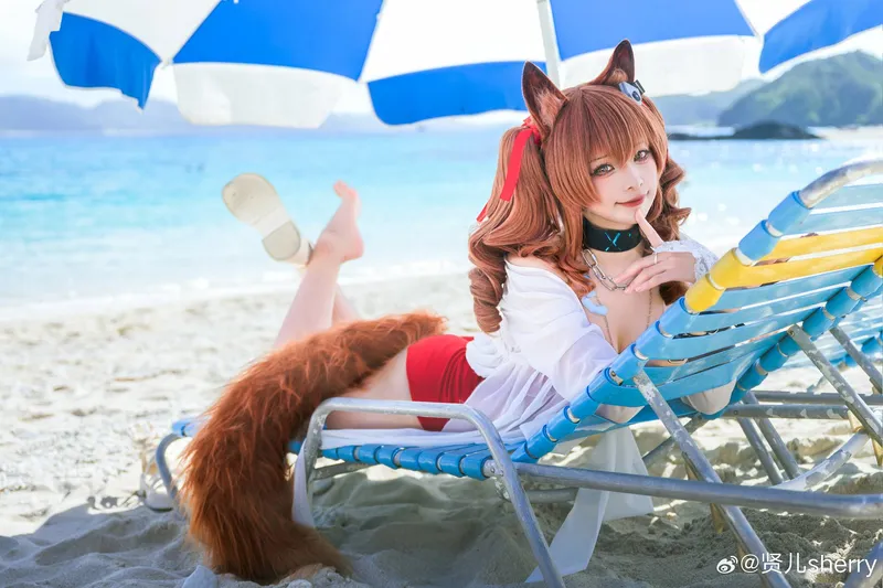 《明日方舟》安洁莉娜Cosplay展示