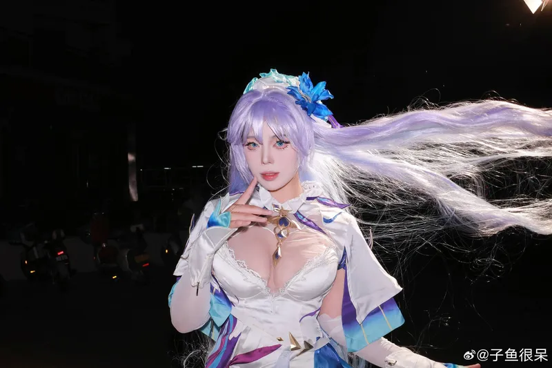 《鸣潮》坎特蕾拉cosplay