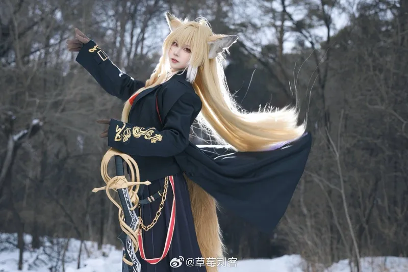 《明日方舟》忍冬cosplay展示