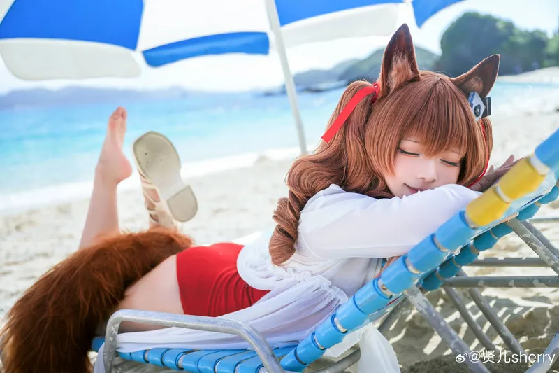 《明日方舟》安洁莉娜Cosplay展示