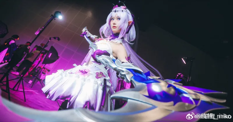 《崩坏星穹铁道》遐蝶Cosplay展示