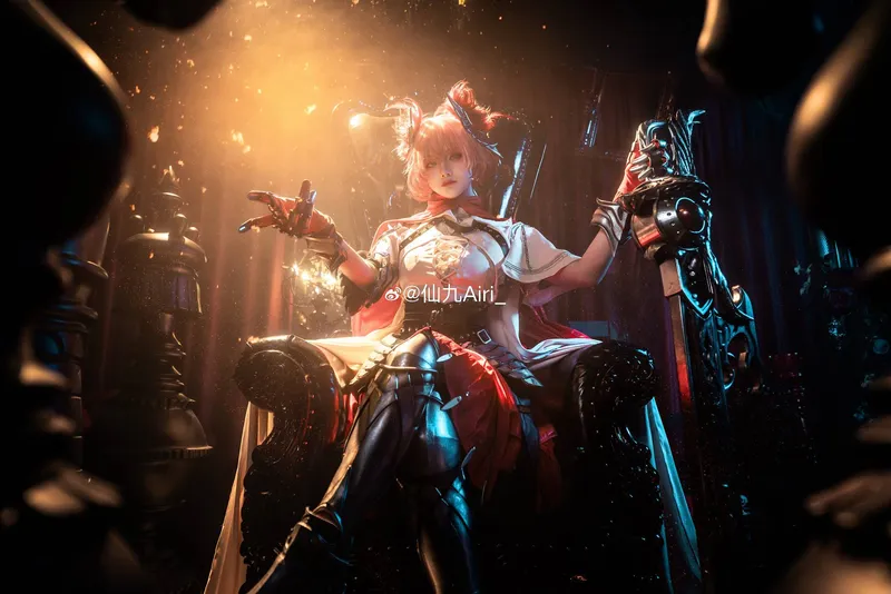 《明日方舟》菲亚梅塔cosplay展示