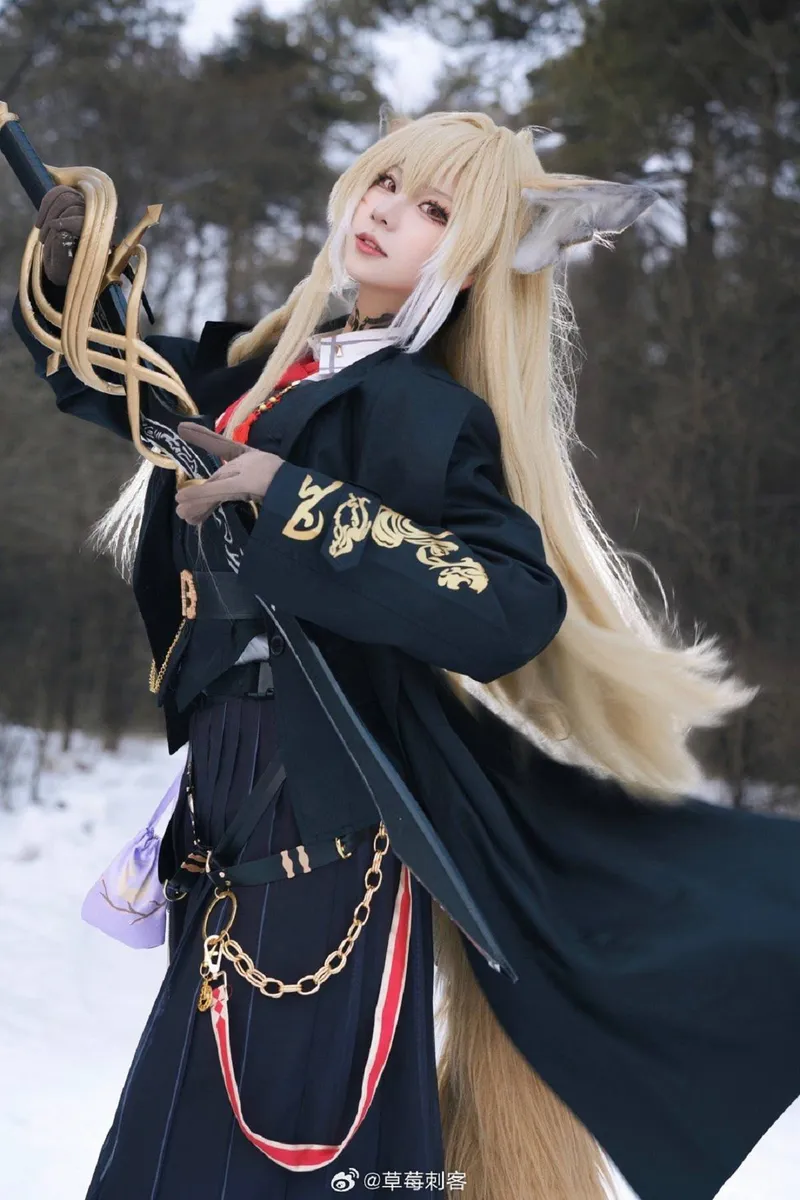 《明日方舟》忍冬cosplay展示