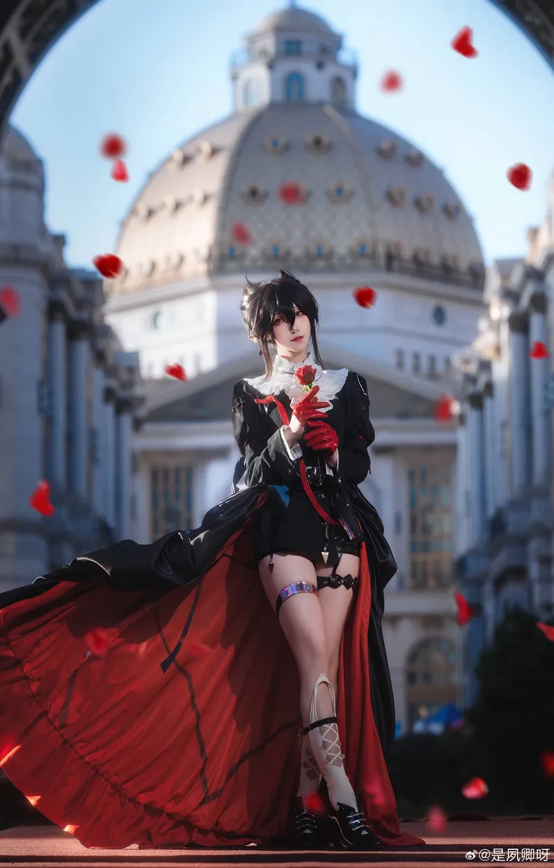 《明日方舟》隐德来希cosplay展示