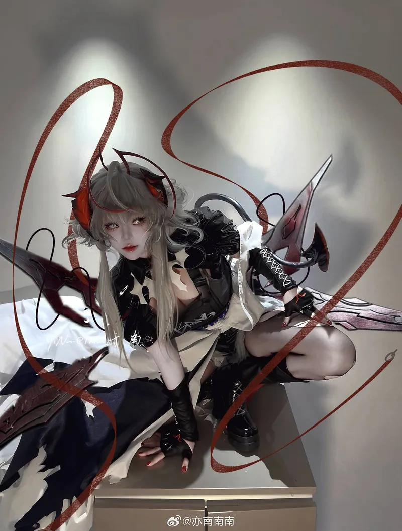 《明日方舟》维什戴尔cosplay展示