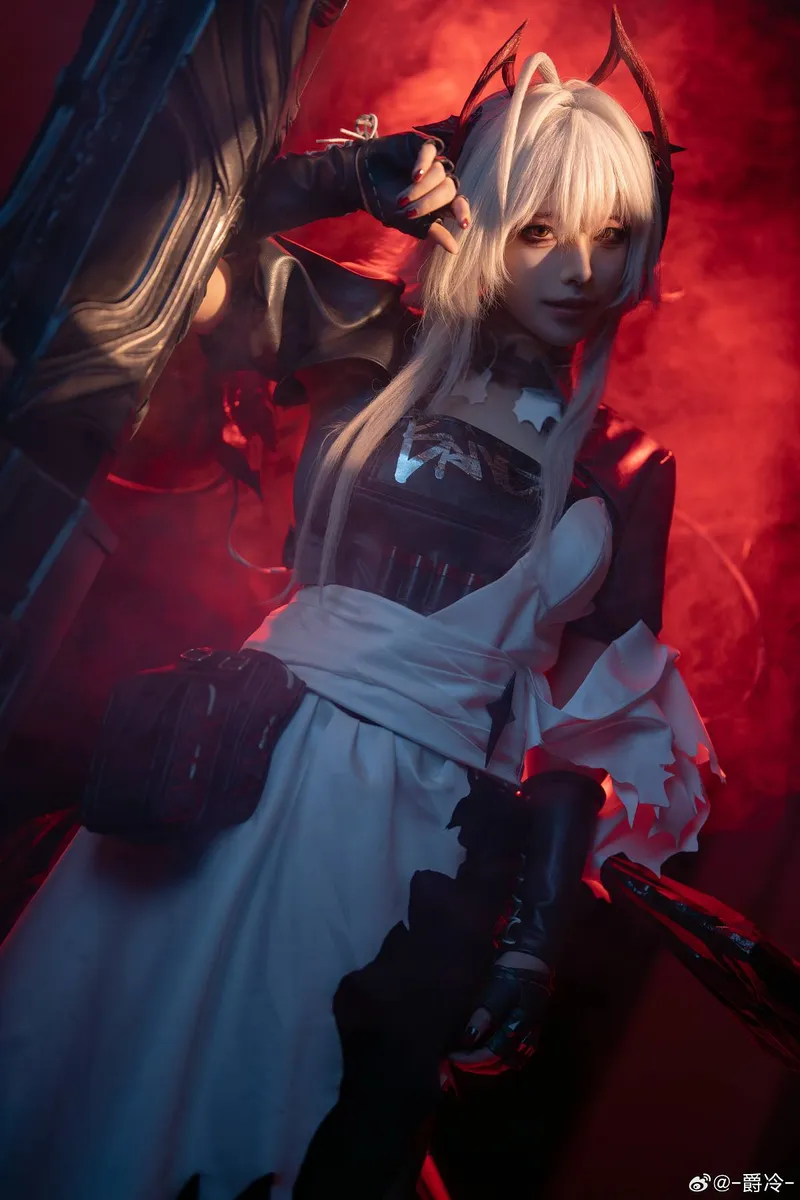 《明日方舟》维什戴尔Cosplay展示
