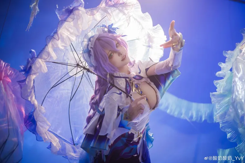 《鸣潮》坎特蕾拉cosplay展示