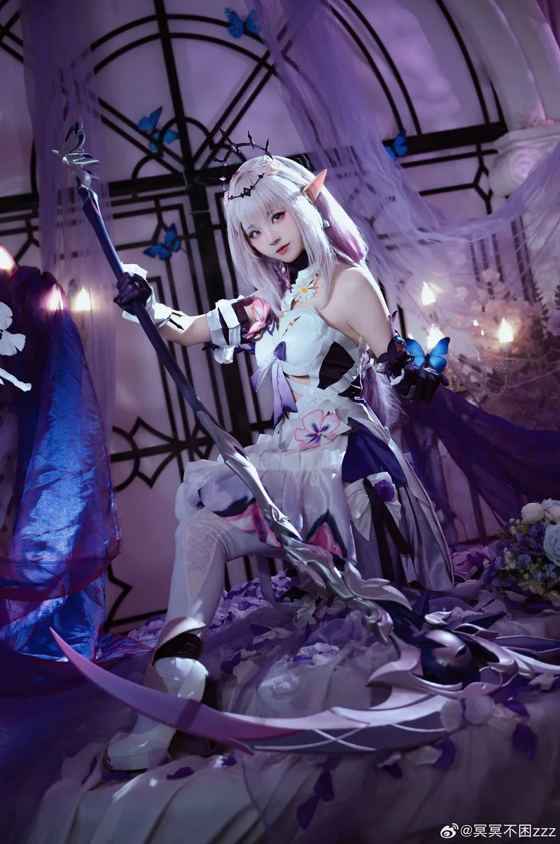 《崩坏星穹铁道》遐蝶cosplay展示