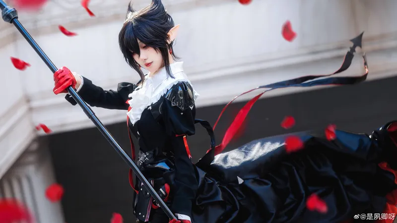 《明日方舟》隐德来希cosplay展示