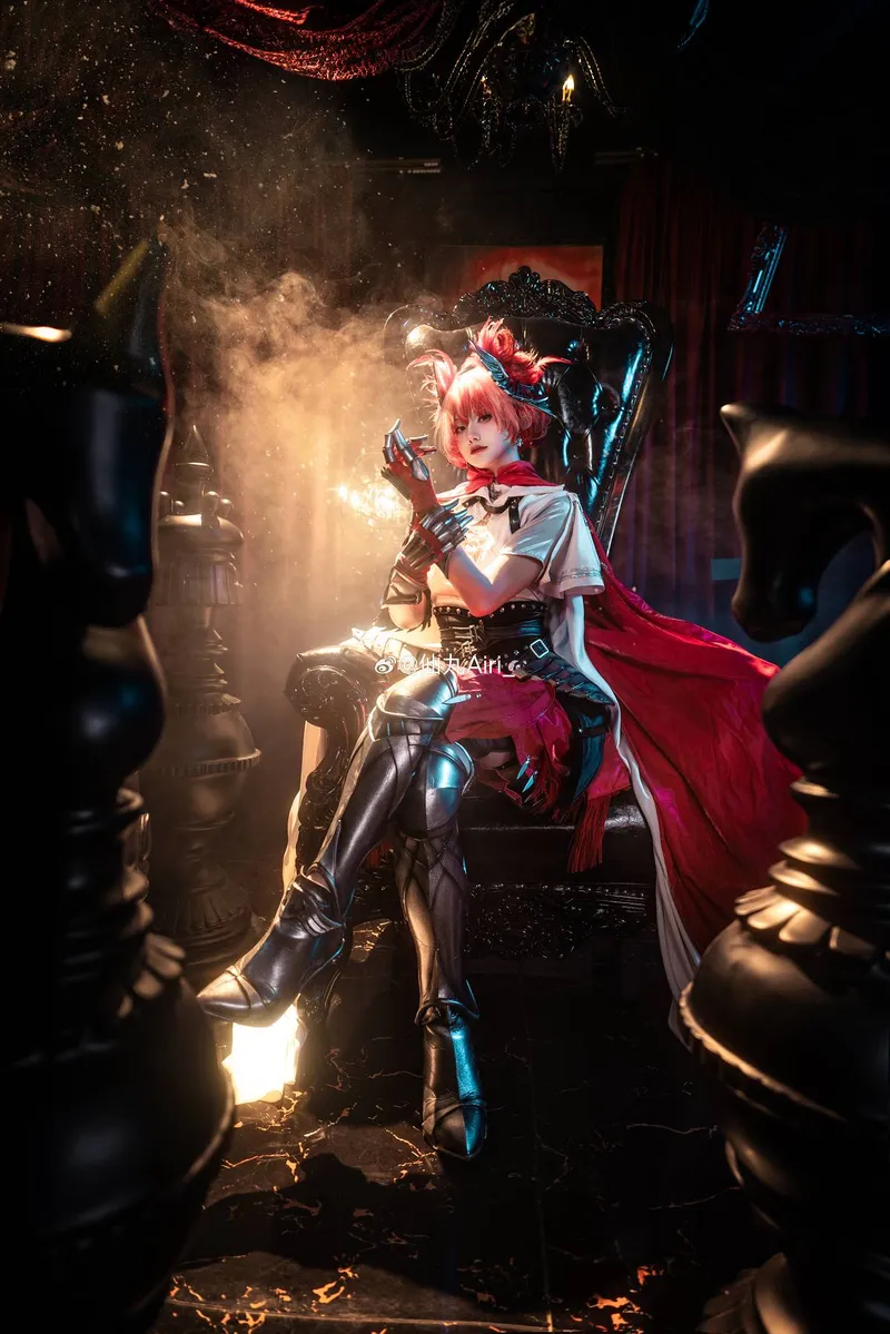 《明日方舟》菲亚梅塔cosplay展示