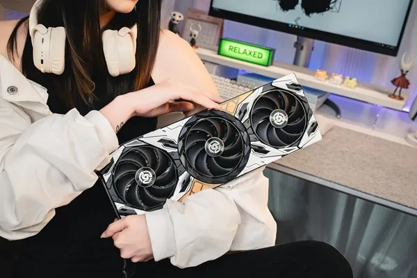 《控制》与米哈游新作《Varsapura》实机演示对比解析