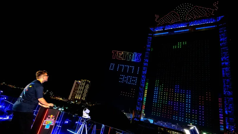 《俄罗斯方块》世界总决赛-4000架无人机打造巨型游戏场景