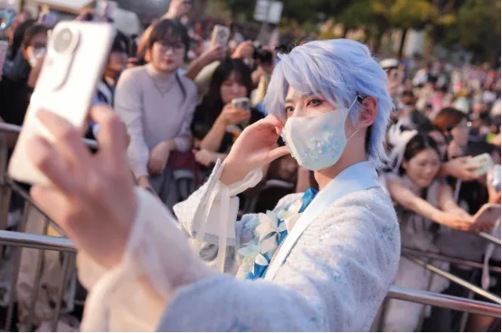 《王者荣耀》王者痛城联动深圳南山