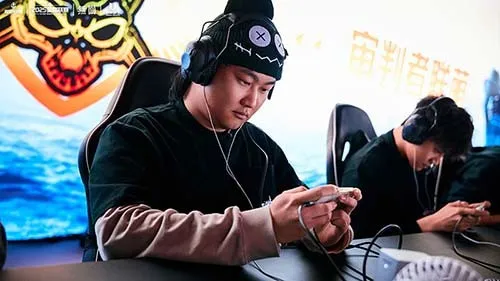 《巅峰战舰》2025星路联赛圆满收官