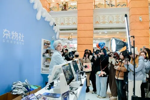 晨光文具携手环球港开启潮玩新纪元