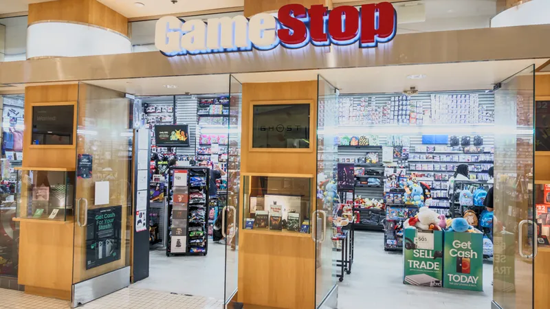 《GameStop》关闭数百门店-CEO目标350亿美元绩效股票期权