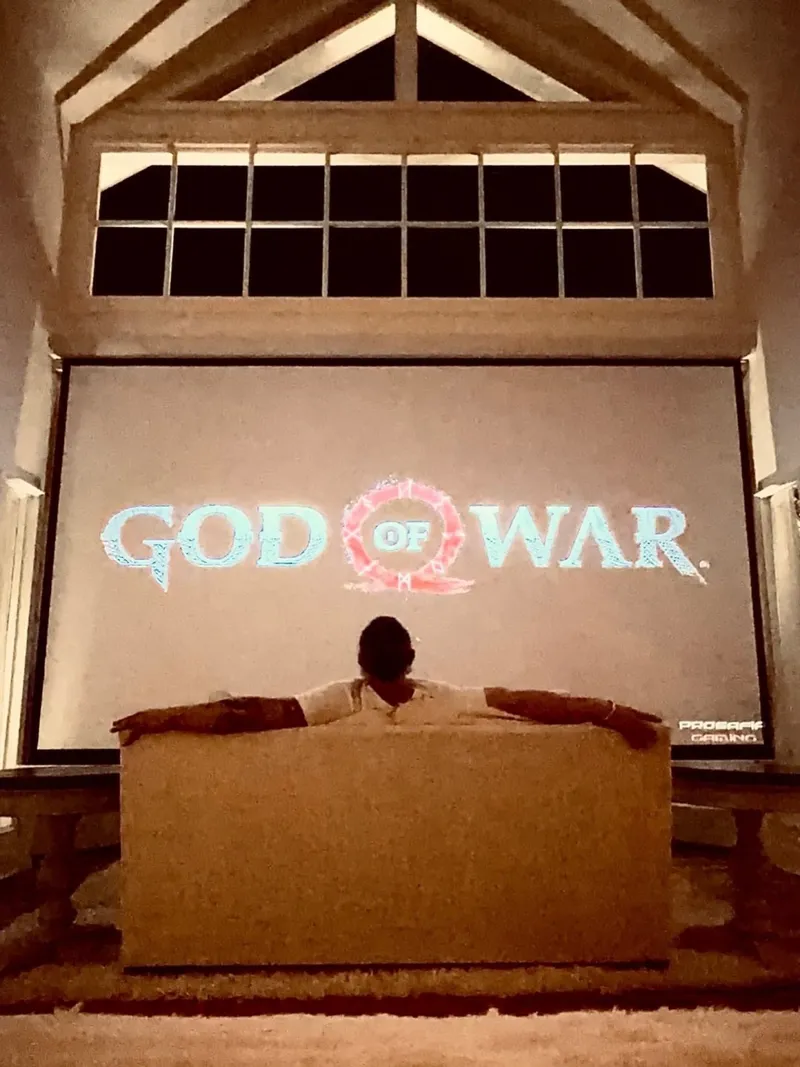 《战神》剧集主演确认-瑞安·赫斯特接过战斧扮演奎托斯