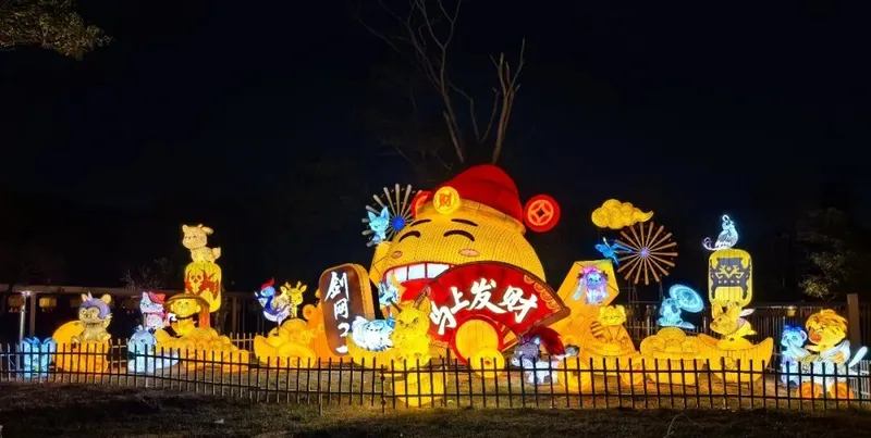 《剑网3》春节黄鸡大笑亮相多地