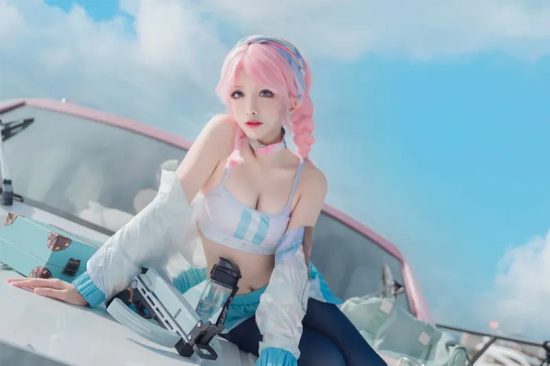 《明日方舟》蓝毒浅滩律动-性感蓝莓魅力解析