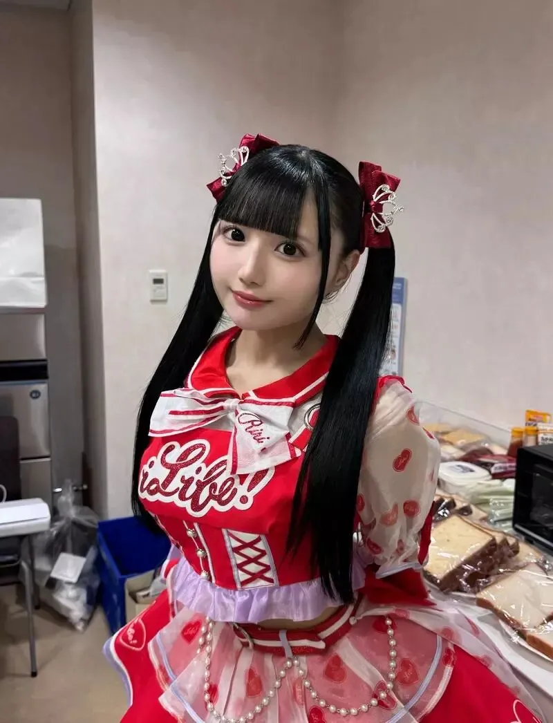 日本偶像被恶心粉丝折磨