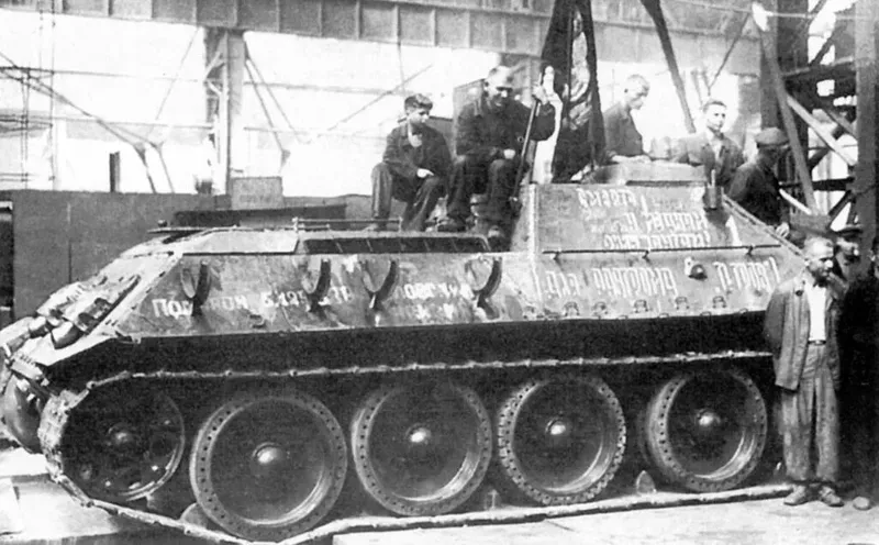 《从军》东线黑枪之王-SU-85坦克歼击车详解
