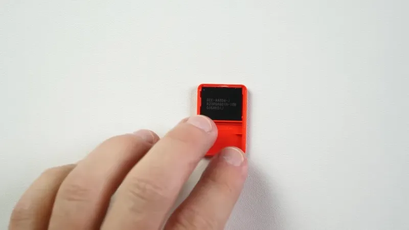 《马里奥赛车:世界》卡带拆解