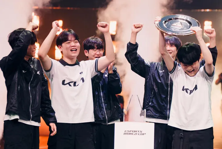 《LOL》DK夺冠《DOTA2》PVISION横扫电竞世界杯-电竞世界杯赛事精彩回顾