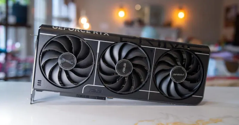 显卡购买骗局曝光-俄罗斯男子买《RTX5070Ti》却收到矿泉水