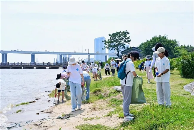 《疯狂水世界》上线净滩行动