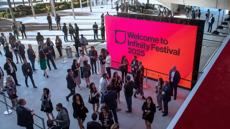 《复仇者联盟》导演亮相InfinityFestival-洛杉矶AI主题盛会回归